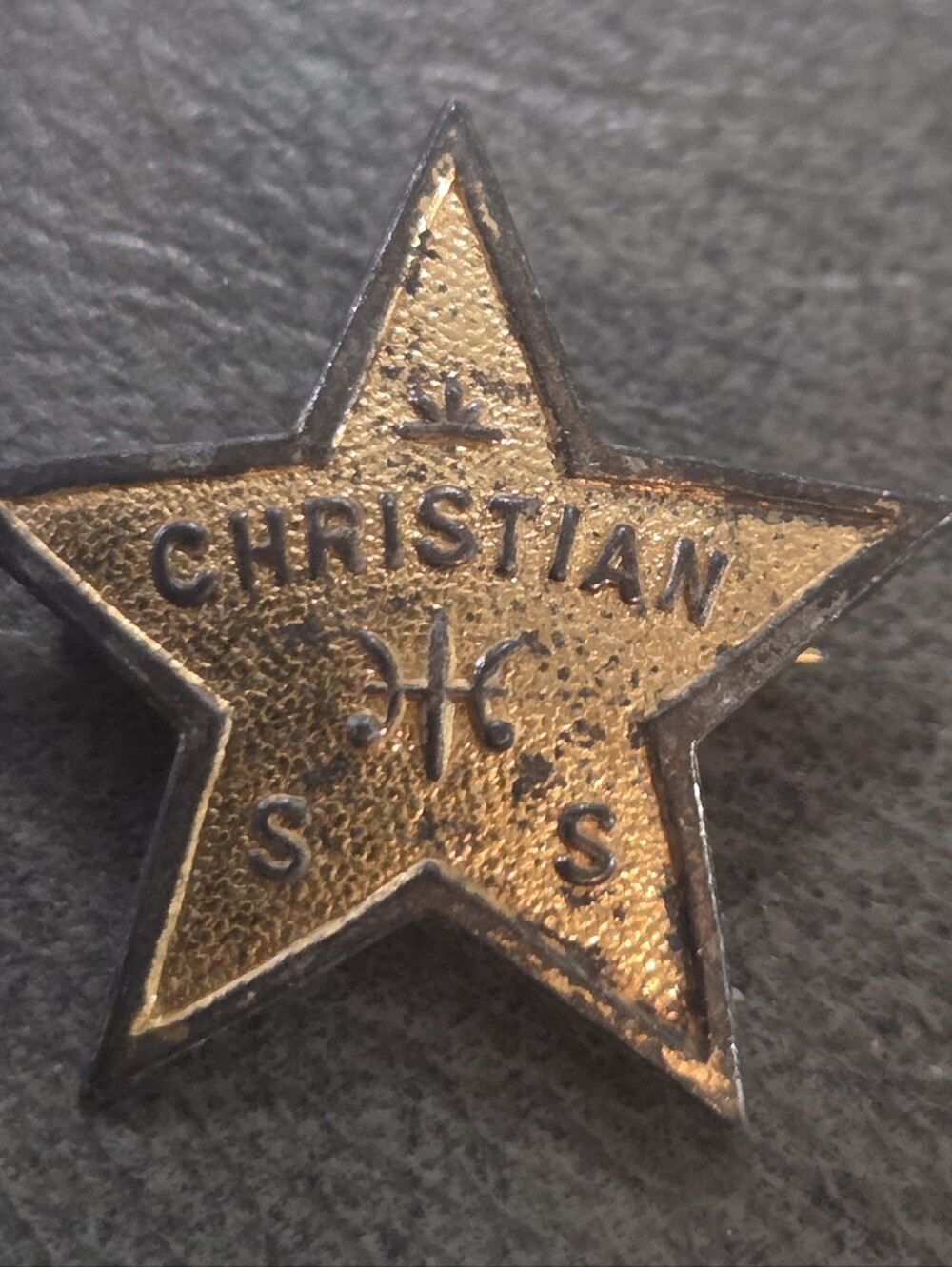 circa 1900 CHRISTIAN figural STERLING silver star pinback button RELIGION